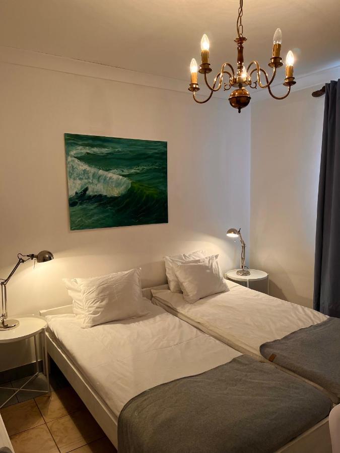 Pod Roza Economy Bed and Breakfast Łeba Exteriör bild